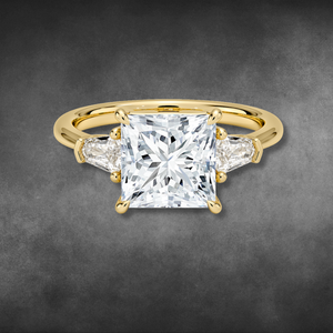 Bague en diamant 14KT 18KT or jaune, taille princesse, trois pierres, diamant de laboratoire, avec diamant bouclier, pour femme, bijoux fins de fiançailles - Product Image 1