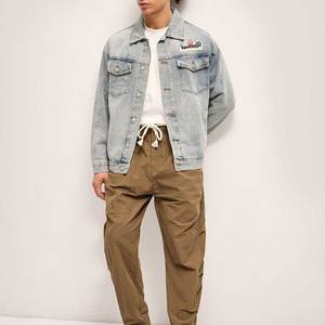 Veste en jean 100% coton à la mode pour hommes avec col montant à séchage rapide bouton avant Style manches longues tenue d'hiver à forte demande - Product Image 4