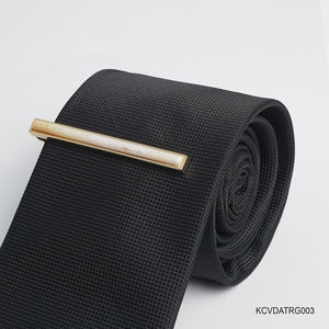 Clip de Corbata de Ágata Blanca Facetada Fengshui para Hombre, Chapado en Oro de 18K Premium - KCVDATRG003 |   Colección Tinh Vu |   Vietnam - Product Image 1