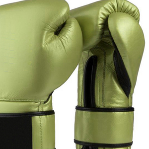 Guantes de boxeo de cuero de 12oz personalizados con estilo para MMA y entrenamiento físico Equipo de kickboxing duradero a la venta - Product Image 2