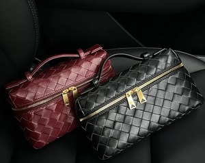 กระเป๋าถือผู้หญิงคุณภาพสูง ผลิตจากหนัง PU  รับผลิตตามแบบที่ต้องการทุกรายละเอียด ราคาโรงงาน รับผลิตแบบ OEM ODM  พร้อมบริการสกรีนโลโก้ - Product Image 6