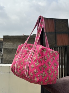 Lot de gros bagage de voyage indien personnalisé fait à la main de grande taille sac polochon sac de sport sac matelassé multi-usage en coton - Product Image 3