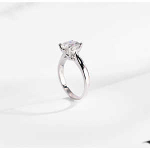 Anillo clásico solitario moissanita redondo - Product Image 3