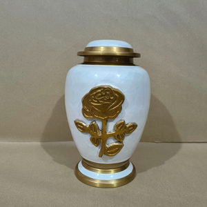 Promoción Urnas de cremación de metal de diseño moderno Acabado dorado para cenizas humanas Suministros funerarios Urnas de cremación para adultos hechas a mano - Product Image 1
