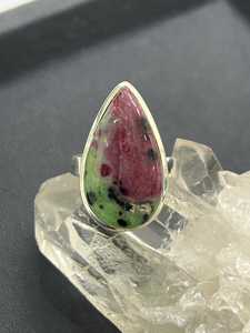 Anillo fino de plata de ley ajustable hecho a mano, regalo de joyería de boda para ella con lágrima, rubí, zoisita, piedra preciosa, único y elegante - Product Image 3