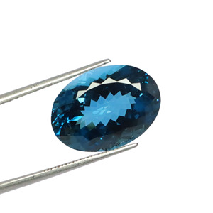 Pierre précieuse en topaze bleue de Londres de 16x12 mm - Forme ovale - Topaze bleue de Londres facettée - Pierre naturelle de qualité exceptionnelle - Product Image 3