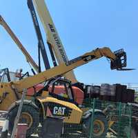 Chariot télescopique Caterpillar TH414 d'occasion, 2 tonnes, haute performance, diesel, tout-terrain, 4x4, avec mât à trois sections, hauteur de levage de 13,7 m