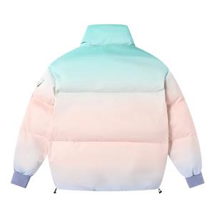 Veste bouffante de couleur pastel dégradée, manteau en duvet au design ombré élégant, impression personnalisée du logo OEM, vestes d'hiver chaudes à la mode - Product Image 4