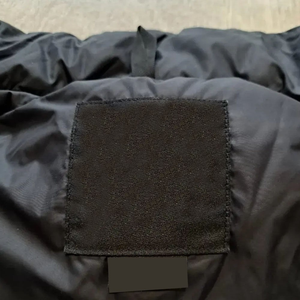 Chaqueta acolchada de invierno para hombre North-Face 2025, negra de alta calidad con cuello levantado y logotipo frontal para mantener el calor - Product Image 2