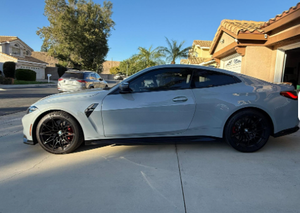 BMW M4 Coupé 2022 Usado, Transmisión Manual de 6 Velocidades, Motor Turbo de 6 Cilindros, Exterior en Fibra de Carbono - Product Image 4
