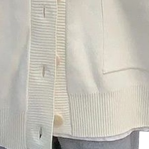 เสื้อคาร์ดิแกนไหมพรมถักหนานุ่มแบบสั่งทำพิเศษสำหรับฤดูหนาวปี 2025 ผลิตโดยโรงงาน OEM แขนยาว ทรงหลวม ไซส์ใหญ่ สไตล์ลำลอง ตกแต่งด้วยลายปักแบบพื้นฐาน - Product Image 5