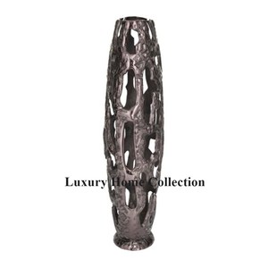 Florero de forma redonda de metal con diseño impresionante con 3 soportes para flores Color dorado brillante pulido a precio con descuento - Product Image 5