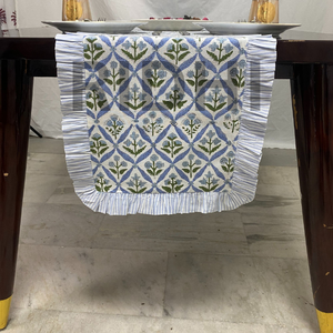 Camino de Mesa Ridhi de Lujo, Estilo Indio Floral, Color Azul Claro, 100% Algodón, Personalizable, con Volantes, Estampado a Mano, para Comedor, Hotel, Boda - Product Image 1