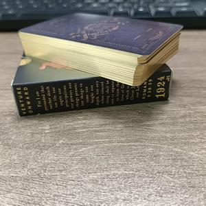 Tùy Chỉnh Sang Trọng Phiên Bản Giới Hạn Mát Chơi Thẻ Sàn Vàng Cạnh Chơi Thẻ In Lá Vàng Poker Trò Chơi Thẻ - Product Image 2