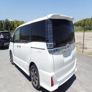 Voxy Sedán 2020, Modelo Más Vendido, Volante a la Izquierda, Tracción Trasera, Neumáticos R16, Asientos de Cuero, Control de Crucero Adaptativo, Luces LED, Automático - Product Image 2