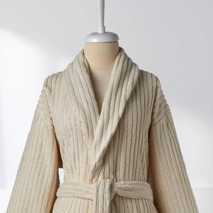 Peignoir turc à pompons, rayures naturelles, col châle, 100% coton - Product Image 2