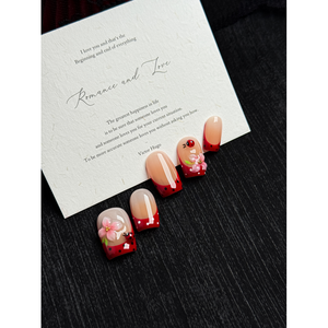 Arte de uñas a presión con diseño de mariquita de jardín dulce - Product Image 3