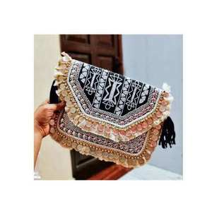 Bolso de mano de resina ecológica pintado a mano para bodas y fiestas - Elegante cartera de señora con asa glamurosa para la noche - Product Image 1