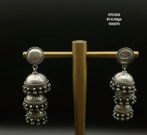 Pendientes de triple Jhumka de plata oxidada, joyería de plata chapada en plata 2023, diseño indio de primera calidad, venta al por mayor - Product Image 1