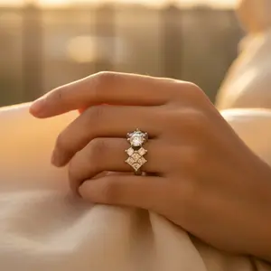 Anillo de Circonita Cúbica Plateada de Moda para Mujer, Chapado en Oro Rosa de 18K y Rodio, Estilo Incrustado, Joyería de Moda, Regalo - Product Image 1