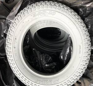 Neumático Unilli 3.00-10 UN7101 Gris Blanco de Nailon para Scooter de Movilidad, Silla de Ruedas Eléctrica y Motocicleta - Product Image 1