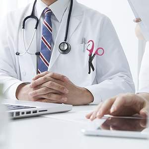 Tijeras para Vendajes de Primera Calidad de 5.5 Pulgadas, Hojas Afiladas de Acero Inoxidable, Kits de Primeros Auxilios Manuales para Uso Médico - Product Image 6