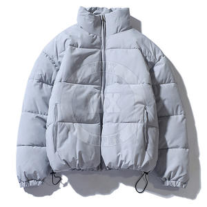 Venta al por mayor de poliéster con logotipo personalizado hecho hombres burbuja chaqueta de invierno impermeable al aire libre uso de los hombres chaqueta de burbujas - Product Image 1