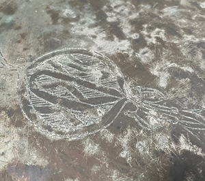 Plato de Presentación de Metal Indio de la Mejor Calidad, Hecho a Mano, al por Mayor, Elegante, Clásico, Moderno, Económico y de Lujo - Product Image 5