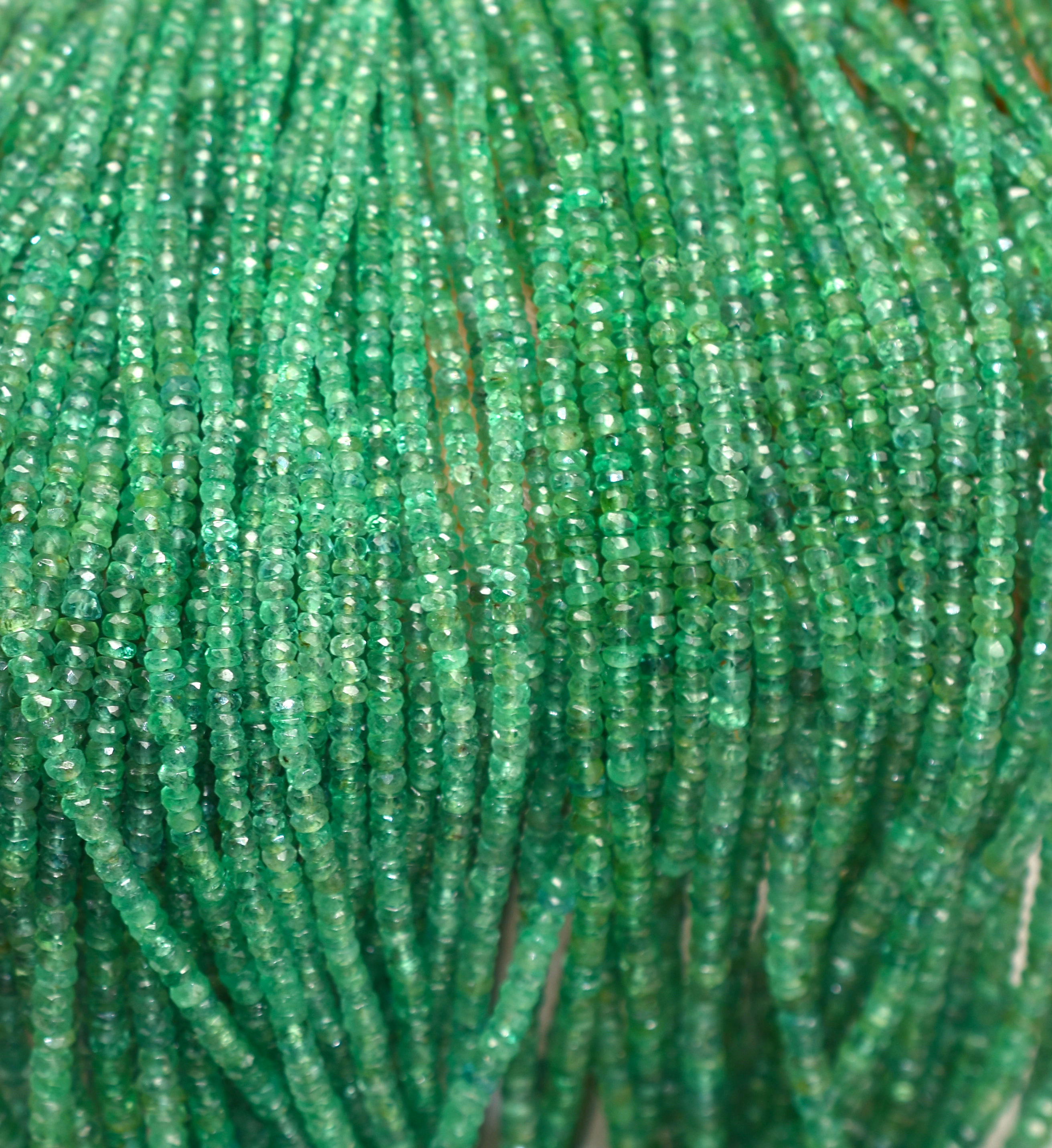 สีเขียว