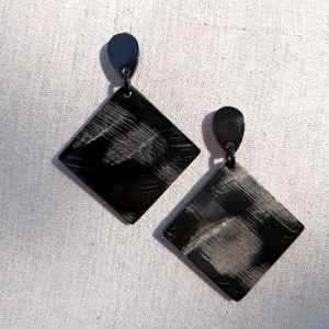 Lujoso pendiente de resina antigua, última llegada, venta al por mayor, conjunto de pendientes de moda de Color personalizado, auricular acrílico para mujer - Product Image 1