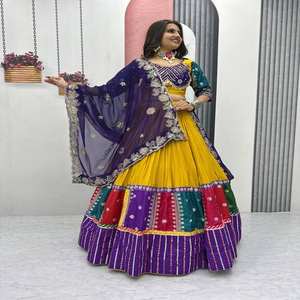 Fil fin brodé en pur coton de qualité supérieure Lehenga Choli et travail de séquence pour les fêtes de fête ethniques - Product Image 1