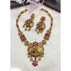 Conjunto de joyería de templo chapado en oro de calidad superior antigua Ropa de fiesta y Boda nupcial tradicional con conjunto de Krishna Jadau Kundan - Product Image 1