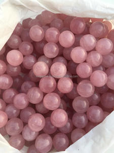 Sphère de cristal de quartz rose naturel poli, pierre de guérison - Product Image 6