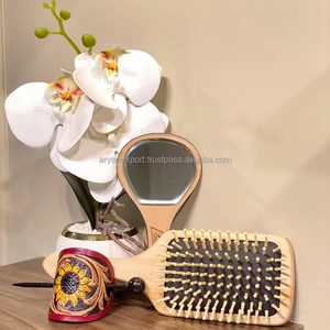 Exclusivo diseñador de la vendimia Tooled Leather Travel Vanity Sets Of Bamboo Paddle Hairbrush Leather Hand Mirror & Hair Barrettes - Product Image 2