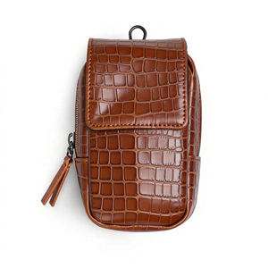 Sac de golf compact imperméable en cuir PU avec logo personnalisé, style fermeture éclair à rabat - Product Image 1