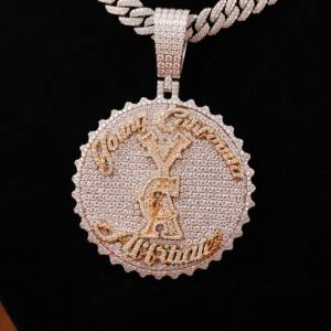 Colgante de Plata de Ley 925 de Lujo con Elegante Diamante, Elegancia Atemporal, Claridad VVS, Patrón de Letra de Corazón, Joyería de Moissanita - Product Image 1