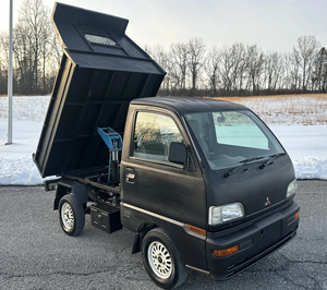 Abordable pour conduire |   Conduite à gauche |   Conduite à droite |   1997 MITSUBISHI MINICAB DUMP TRUCK 4WD - Product Image 1