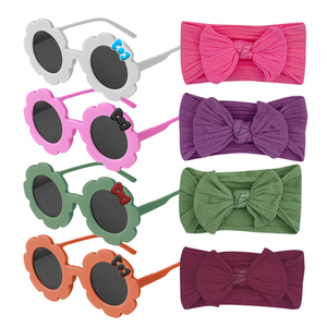 Set di Fascia per Capelli con Fiocco e Occhiali in 4 Colori Radiosi con Lenti Ottiche UV400 - Product Image 1