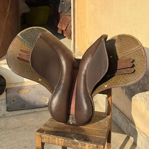 อานม้าหนังแท้แบบอังกฤษ พร้อมแผ่นหนังกลับ  แบบ Close Contact - Product Image 2