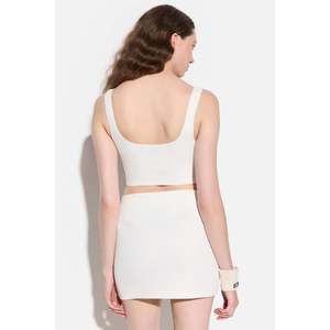 Top Corto Informal con Cuello Redondo, Logotipo Frontal y Detalle en la Cintura - Product Image 5