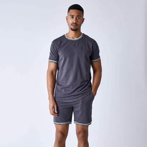 Conjuntos de Compresión para Hombre a Precio Económico, Camiseta y Pantalones Cortos de Compresión de Secado Rápido con Logotipo Personalizado para Gimnasio y Fitness - Product Image 6