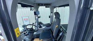 รถตักล้อยางรุ่น 721G ปี 2023 พร้อมเครื่องยนต์ Caterpillar ปั๊มไฮดรอลิก MOOG รับน้ำหนักได้ 9 ตัน ขาย - Product Image 4