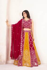 Lahenga Choli de Seda Vichitra con Dupatta para Novia, Estilo Cultural Gujara, con Bordado y Secuencia Multicolor, Especial para la Festividad de Navratri - Product Image 2