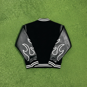 Chaqueta universitaria negra con estampado de llamas, sudadera con capucha raglán gris y azul marino, chaqueta bomber de estilo urbano para hombre, sudadera con capucha y mangas en contraste. - Product Image 6