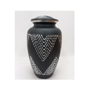 Urne funéraire moderne de style européen pour adultes, élégante, faite à la main, personnalisable, en laiton, pour les cendres humaines, décoration funéraire - Product Image 1