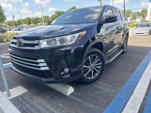 Usado cuidadosamente 2018 Toyota Highlander XLE 4dr SUV - Product Image 6