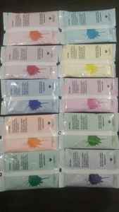 Poudre de couleur Holi à base de fécule de maïs naturelle formule écologique imperméable et biodégradable pour la peau 15 couleurs - Product Image 2