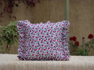 Fundas de Almohada Bohemias Hechas a Mano de Algodón, Fundas de Cojín con Estampado de Bloques Indio de Lujo, Fundas de Cojín con Volantes, Fundas de Cojín Florales Personalizables - Product Image 4