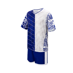 Camiseta de fútbol de poliéster 100% blanca por sublimación personalizada tailandesa, conjunto de uniforme de fútbol de manga corta Unisex para adultos - Product Image 1