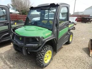 John Deere Gator XUV 835R 4x4 manuel haute puissance, moteur 2 temps, plus de 250 cm³, essence/diesel, certifié EPA EEC, prêt à l'emploi, utilitaire haute performance - Product Image 4